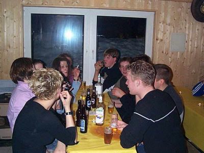 tisch.jpg (26892 Byte)