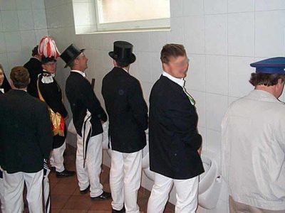 toilette.jpg (23336 Byte)