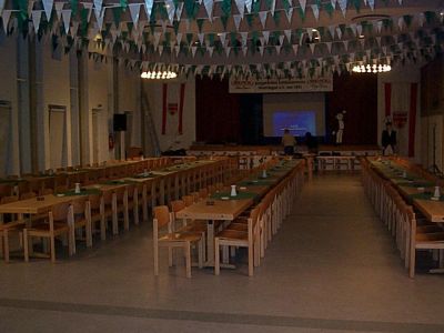 halle.jpg (22104 Byte)