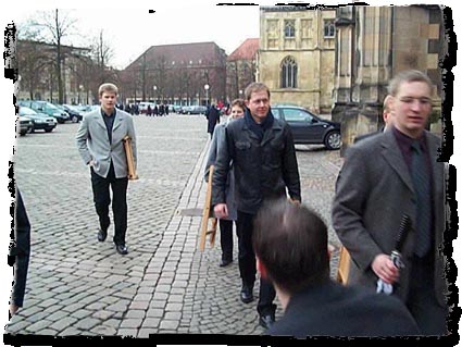 eintritt.jpg (48584 Byte)
