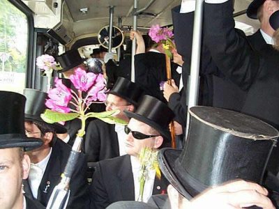 bus.jpg (33947 Byte)